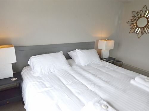 Woodberry Inn Бриджнорс Экстерьер фото